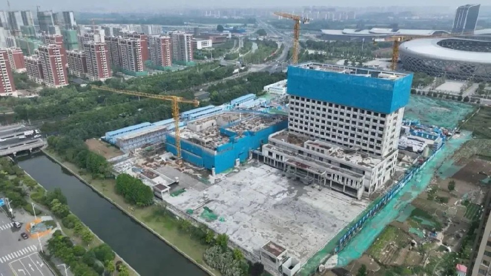 徐州市建筑工程质量安全标准化施工暨智慧工地观摩会在徐州质子重离子医院举行